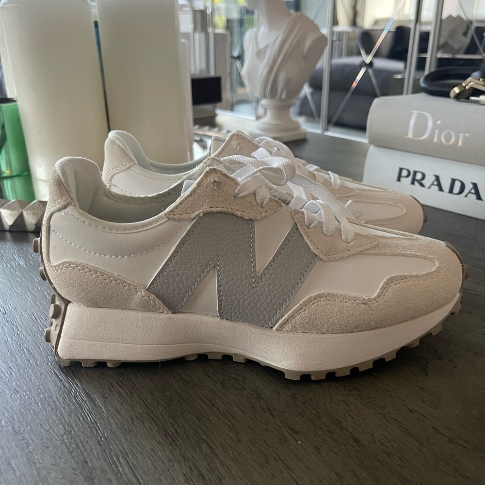 New Balance 
Sea Salt with Brighton Grey